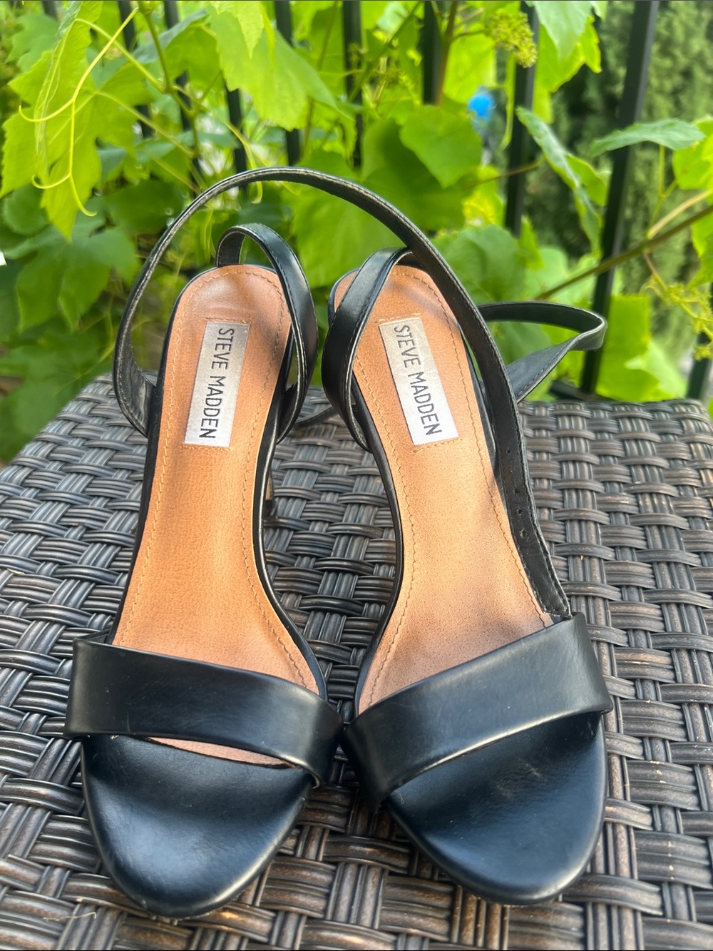Steve Madden Black Faux Leather Reno Slingback Heels - Picture 4 of 12